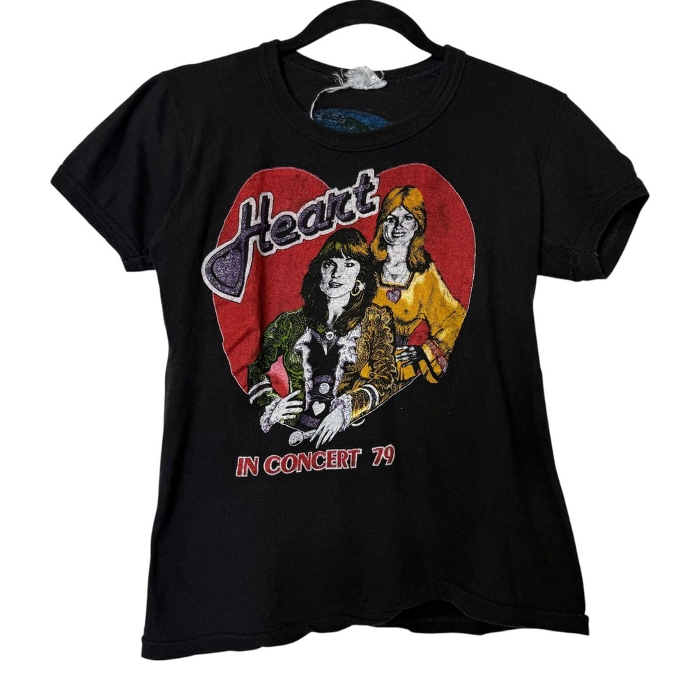 Vintage 80s HEART Rock Band Tee 1979 Tour Black T-Shirt Mens Small